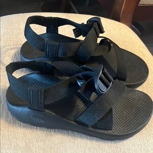 Chaco men’s Black Sandals Size 8